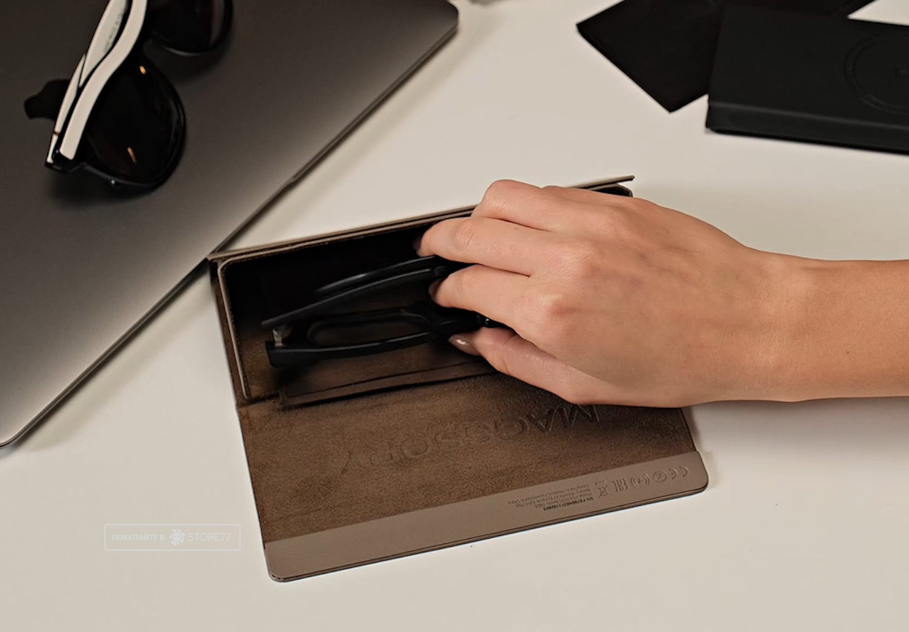 Футляр для очков Magssory Ultima Geo Glasses Case (Бежевый)